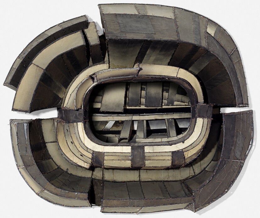 ee Bontecou, Ohne Titel (Untitled), 1962 Geschweißter Stahl, Leinwand, Draht und Ruß 184 x 218,5 x 81 cm © Emanuel Hoffmann-Stiftung, Depositum in der Öffentlichen Kunstsammlung Basel Foto: Martin P. Bühler © Lee Bontecou 2023. All Rights Reserved ee Bontecou, Ohne Titel (Untitled), 1962 Geschweißter Stahl, Leinwand, Draht und Ruß 184 x 218,5 x 81 cm © Emanuel Hoffmann-Stiftung, Depositum in der Öffentlichen Kunstsammlung Basel Foto: Martin P. Bühler © Lee Bontecou 2023. All Rights Reserved