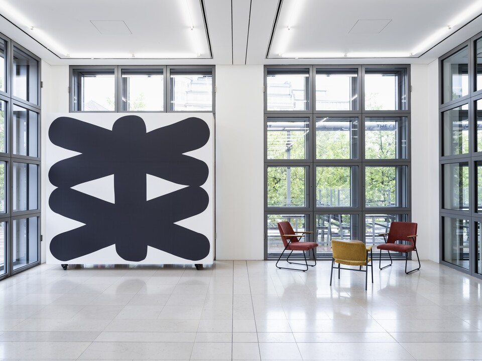 Foyerneugestaltung Galerie der Gegenwart 2024 von Bastian Muhr © Hamburger Kunsthalle, Foto: Fred Dott